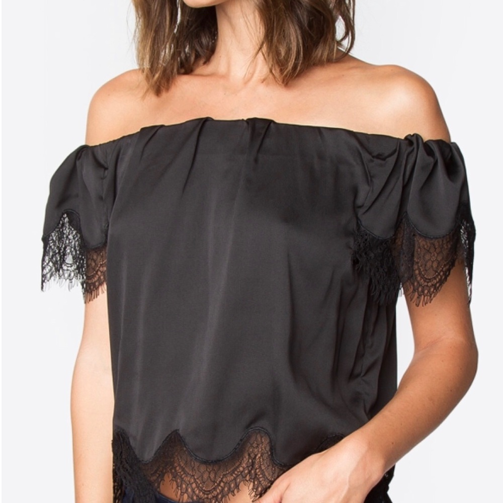 Darla lace top